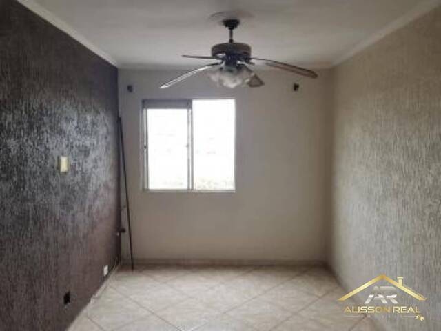 Apartamento para Venda em Carapicuíba - 3