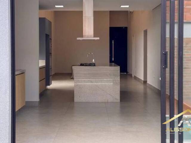 #967 - Casa em condomínio para Venda em Campinas - SP