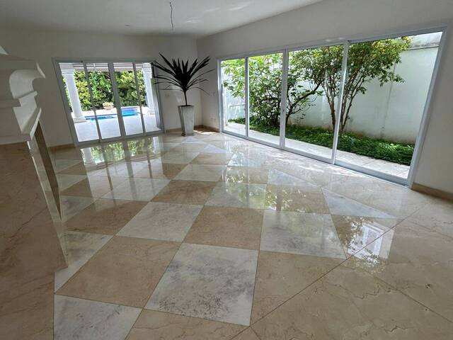 #1012 - Casa em condomínio para Locação em Santana de Parnaíba - SP