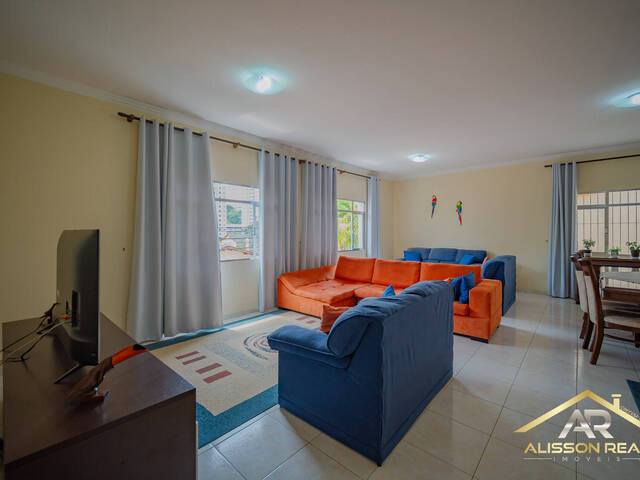 Sobrado para Venda em Osasco - 2