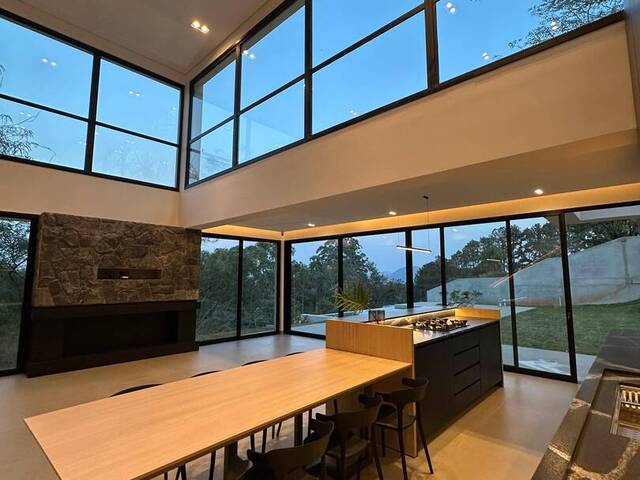 #587 - Casa em condomínio para Venda em Mairinque - SP