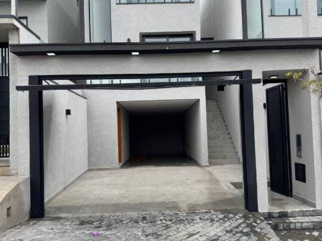 #1256 - Casa em condomínio para Venda em Santana de Parnaíba - SP