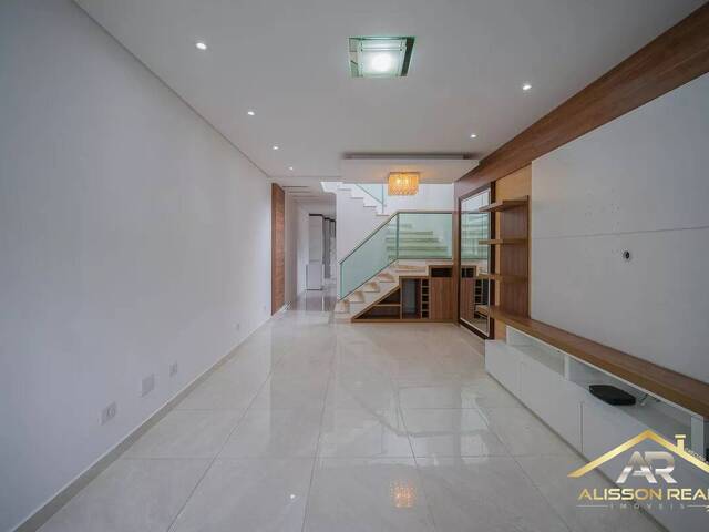 Sobrado para Venda em Osasco - 2