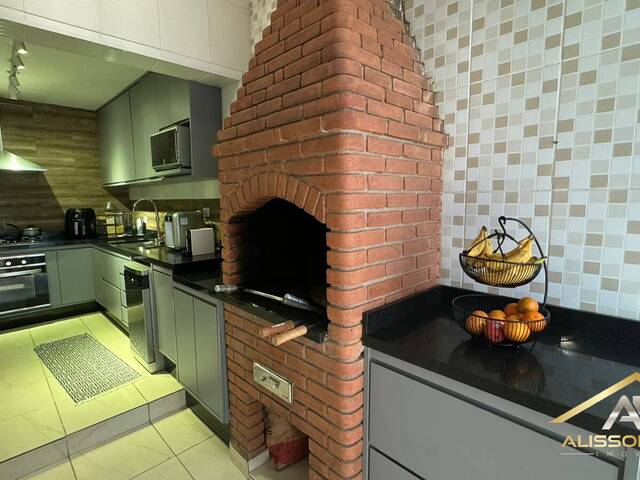 Sobrado para Venda em Osasco - 2