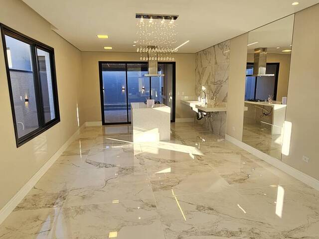 #880 - Casa em condomínio para Venda em Santana de Parnaíba - SP