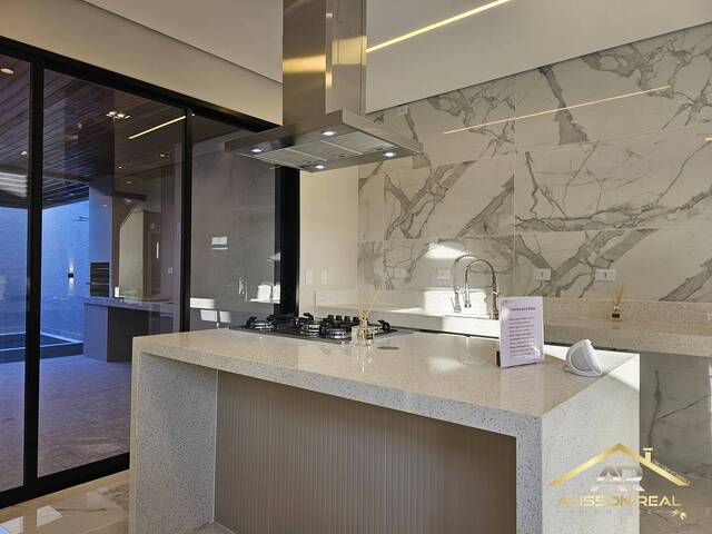 #880 - Casa em condomínio para Venda em Santana de Parnaíba - SP